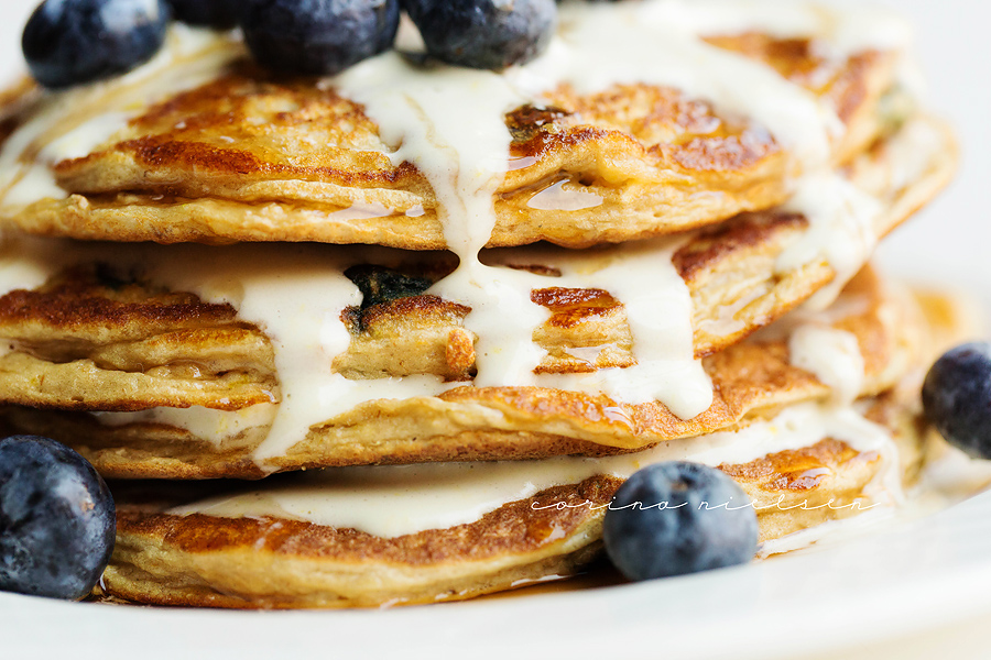 CORINANIELSEN-LIVEFIT-BLUEBERRYPANCAKES-4