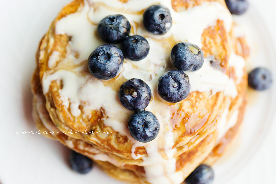 CORINANIELSEN-LIVEFIT-BLUEBERRYPANCAKES-3