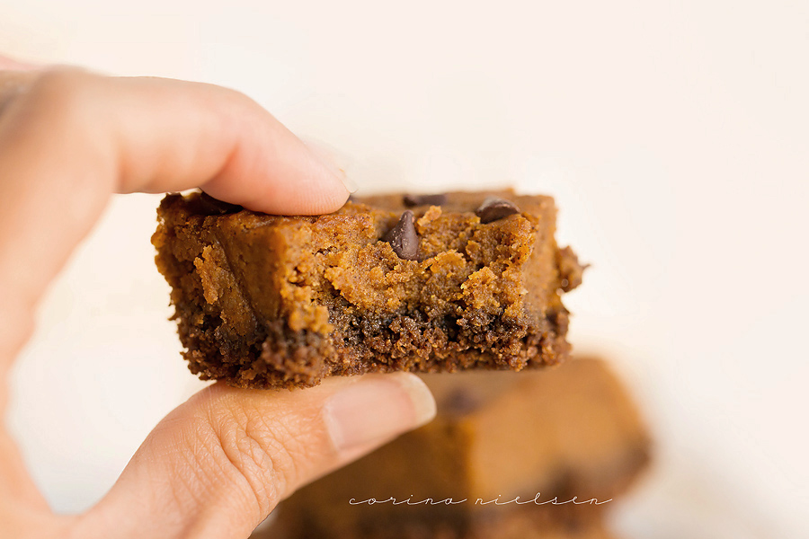 CORINANIELSEN-chocolatepumpkinbars-5