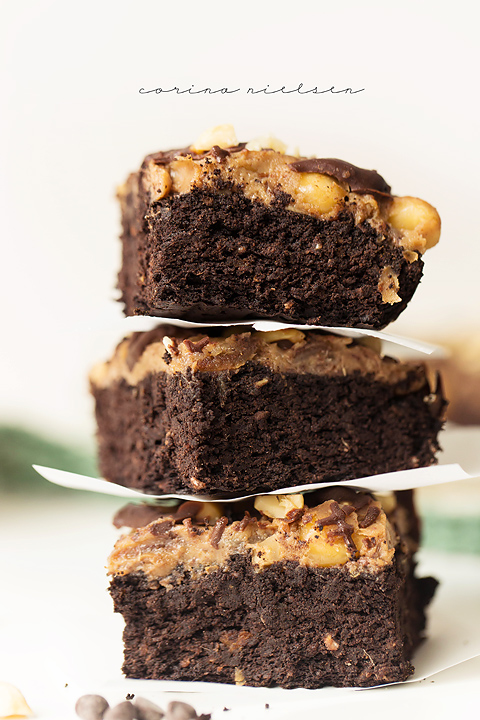 Corina Nielsen- Live Fit Snickers Brownies 4