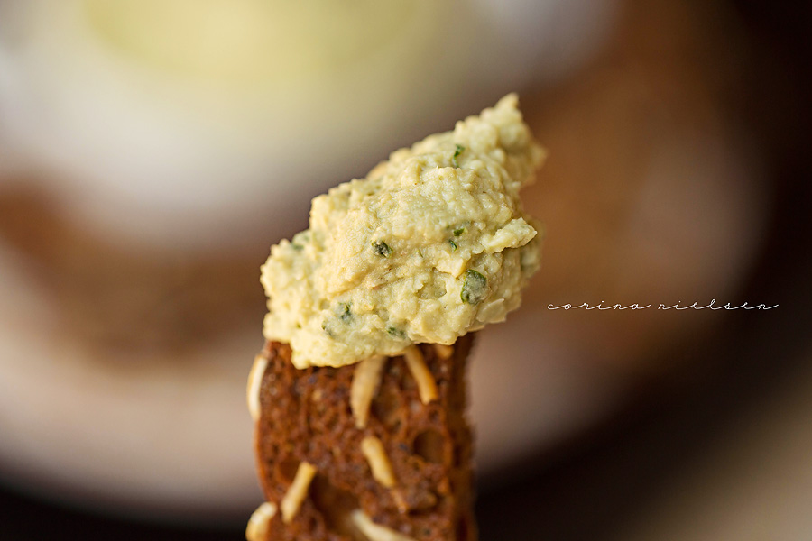 Corina Nielsen- Lemon Basil Hummus & Protein Bagel Chips-4