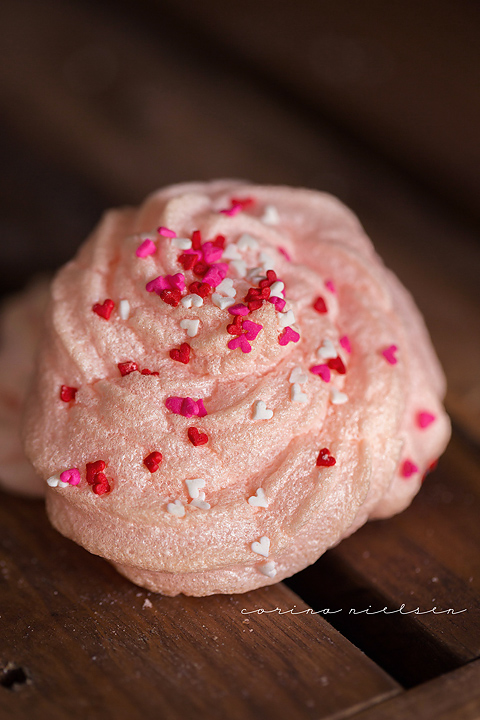 Corina Nielsen- Strawberry Meringues-5