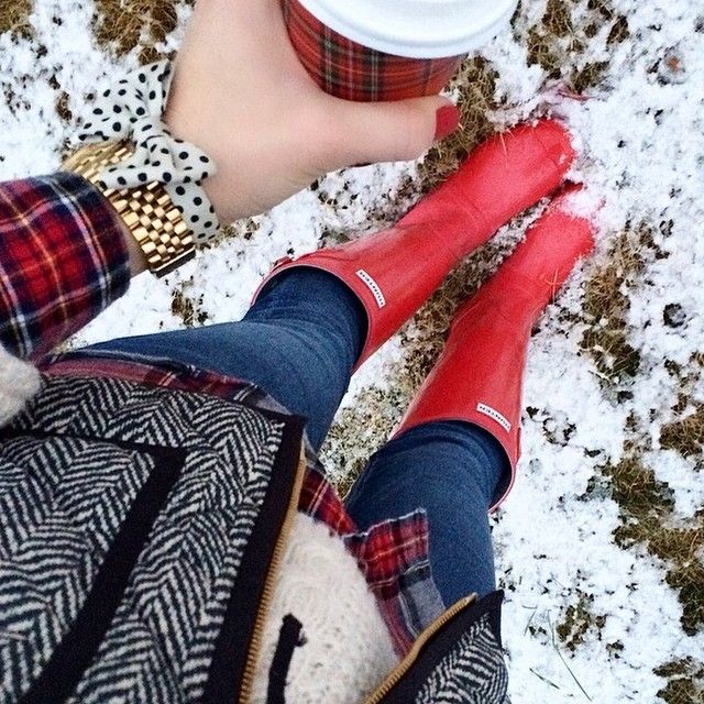 10 Cute Outfits with Red Rain Boots
