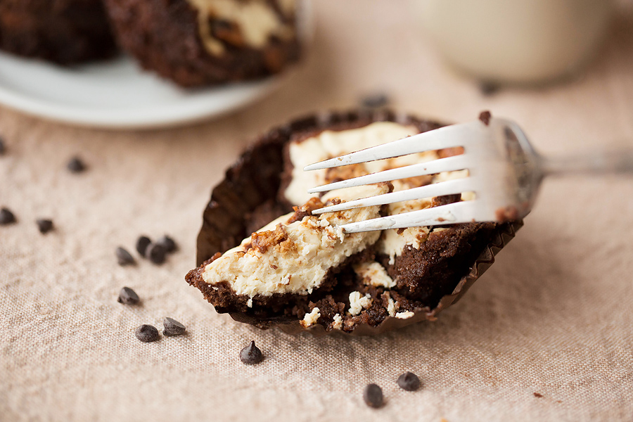 Chocolate Chip Cheesecake Brownies: Corina Nielsen- Live Fit