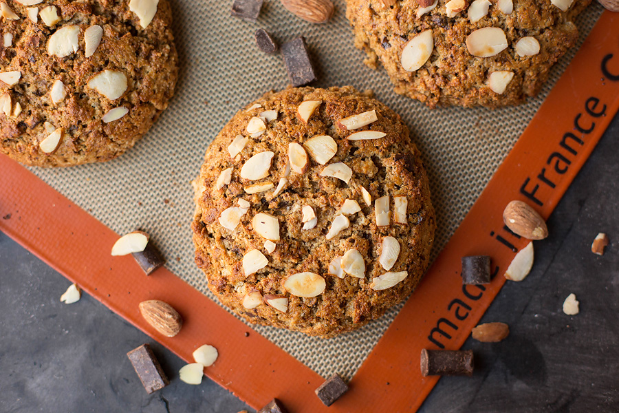 chocolate chunk almond scones