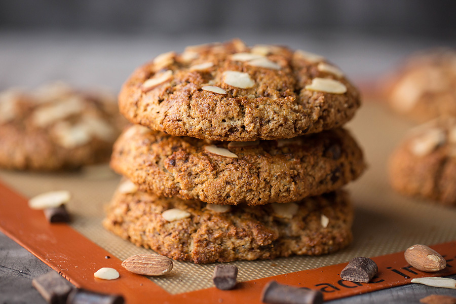 chocolate chunk almond scones