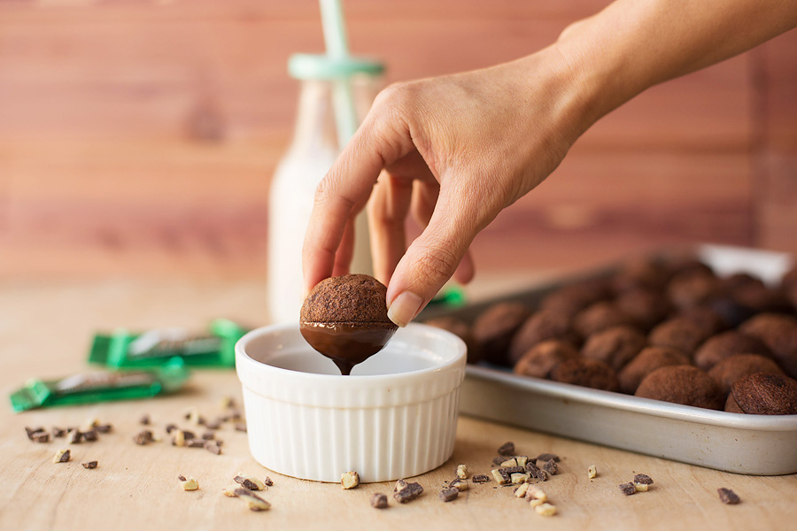 Mint Chocolate Protein Cake Pops