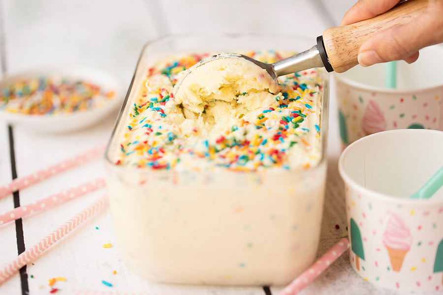 http://corinanielsen.com/livefit/wp-content/uploads/2016/08/CAKE-BATTER-PROYO-4.jpg