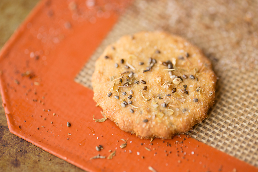 Super Food Crackers & Hummus